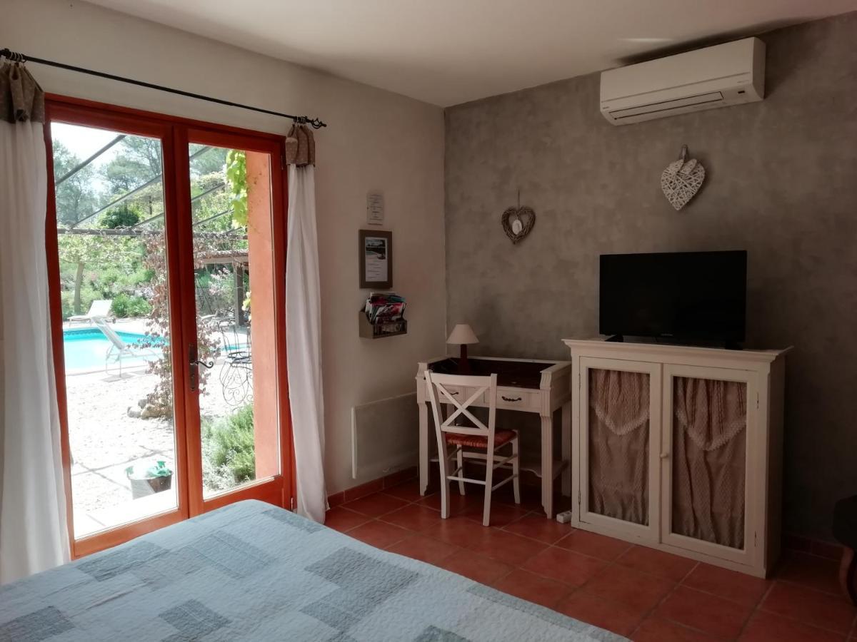 Chambre D'Hote Le Mas Des Romarins Les Arcs-sur-Argens Exteriör bild
